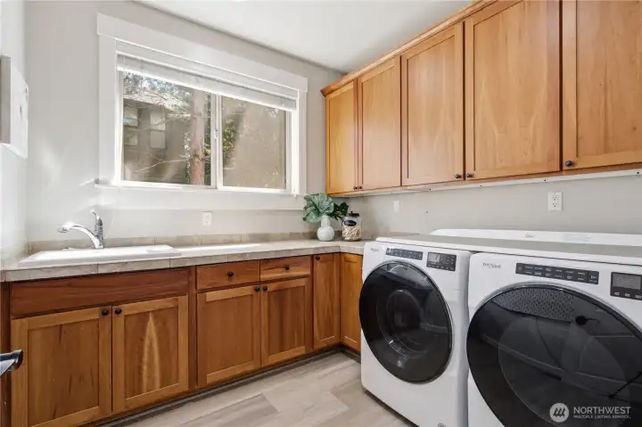 2nd floor laundry room 2nd floor laundry room