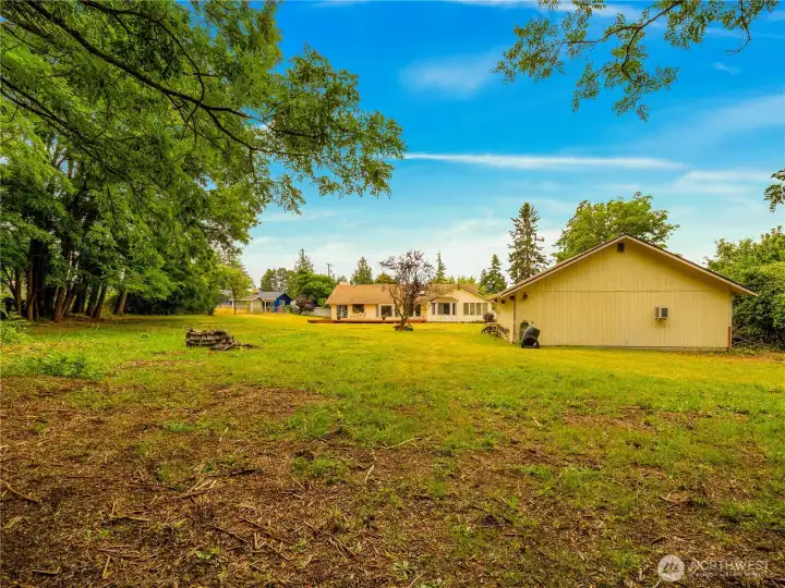 Level Acreage Designed for Living & Enjoying Level Acreage Designed for Living & Enjoying