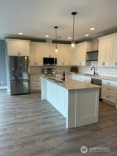 KITCHEN VIEW 2