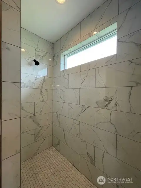 MASTER BATH SHOWER