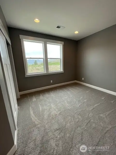FRONT BEDROOM