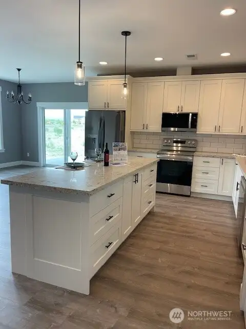 KITCHEN VIEW 1
