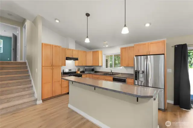 Nice kitchen with Island, and stainless appliances