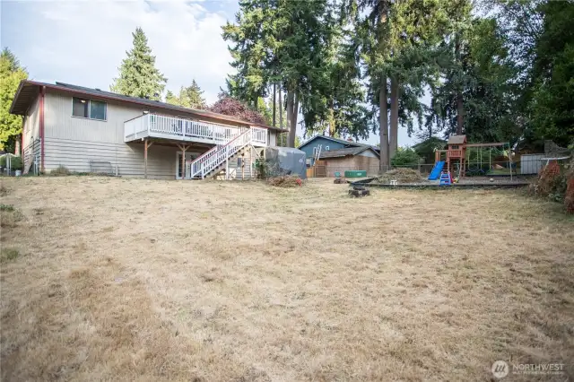 Large yard in cul-de-sac