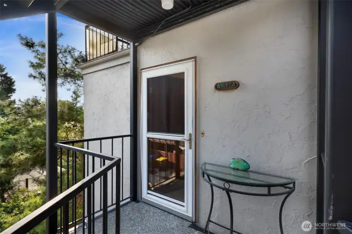 Private covered entry