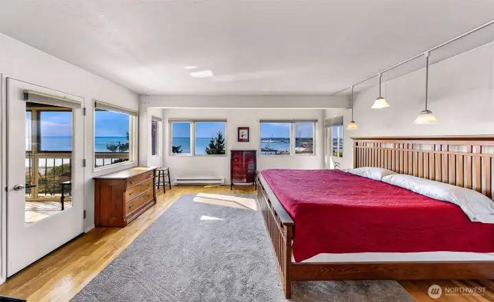 Who wouldn't want to wake up to this view every morning. Wow!