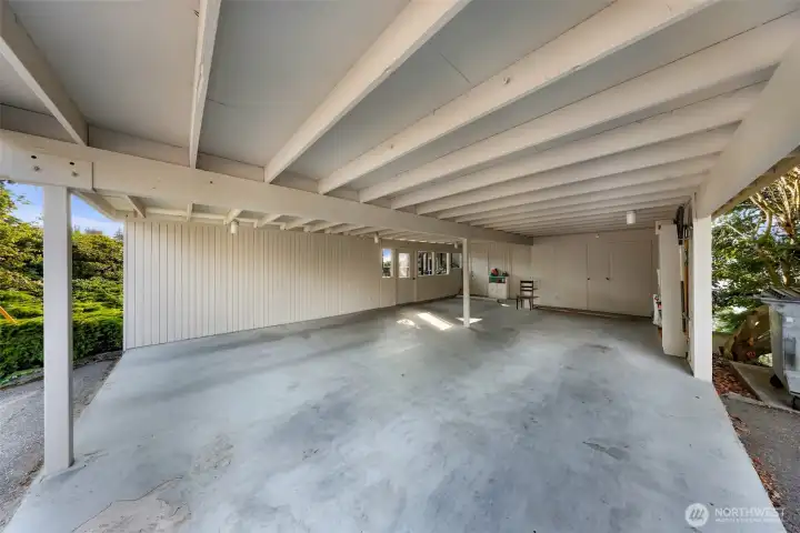 Parking for the unit includes 2 tandem spaces in carport, leads to direct access to unit 4 - no steps!