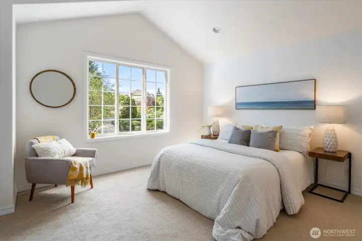 Extra large 5th bedroom with walk-in