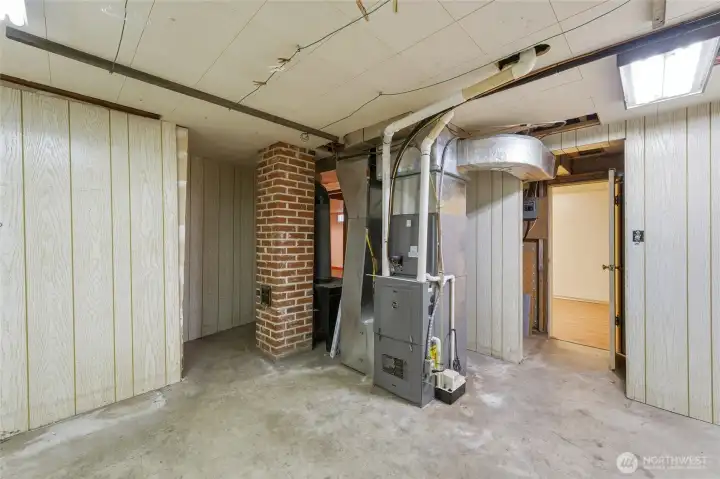 Utility room - Basement