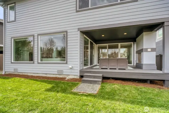 Covered Deck & Fenced Yard