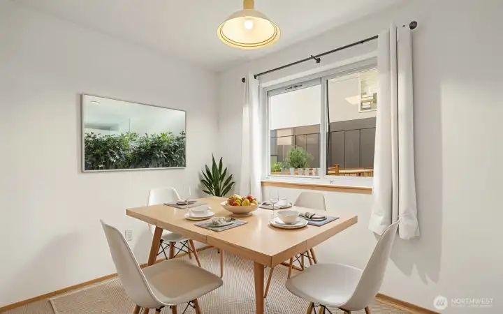 Dining Area has been Virtually Staged