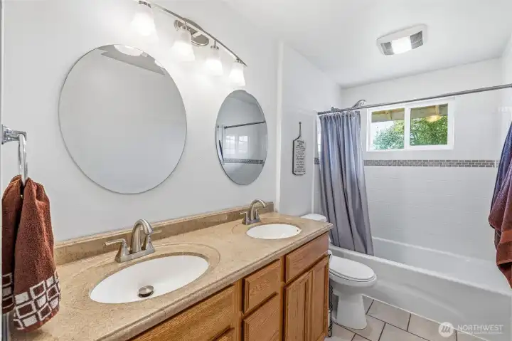 Main bathroom.