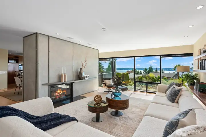 Bright, open-concept living with panoramic views