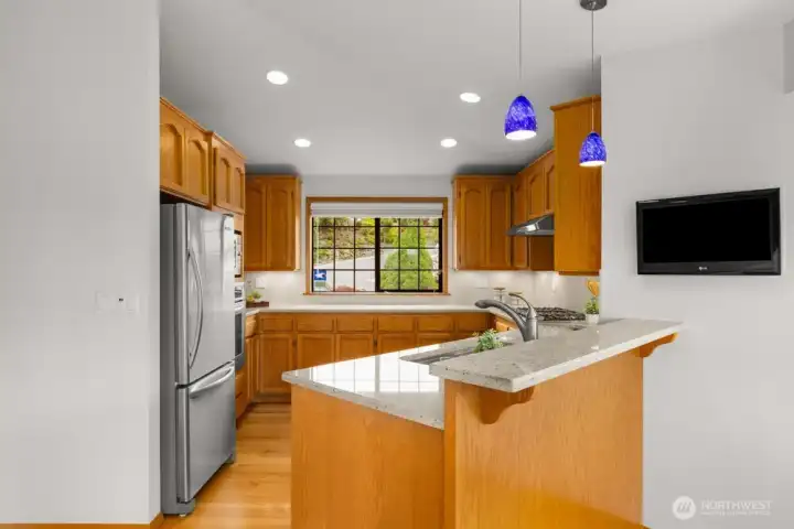Kitchen updated in 2010 by renowned local builder Zetterberg.