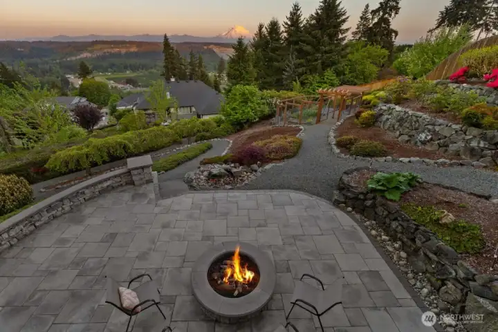 An ideal spot to unwind around the fire pit as the mountain fades through its evening colors.