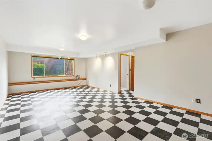 The bones are here for multigenerational living or a private suite — without starting from scratch. The bones are here for multigenerational living or a private suite — without starting from scratch.