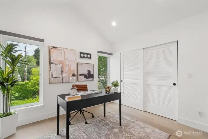 Second Primary bedroom or office Second Primary bedroom or office