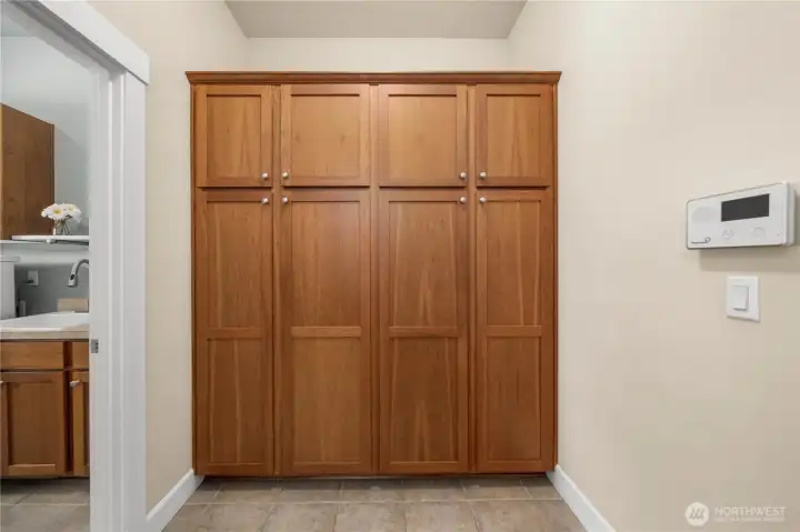 Mud room with 4 large cubbies Mud room with 4 large cubbies