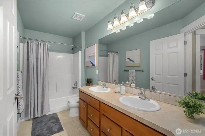 Full guest bath Full guest bath