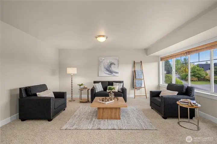Huge bonus room could be 5th bedroom Huge bonus room could be 5th bedroom