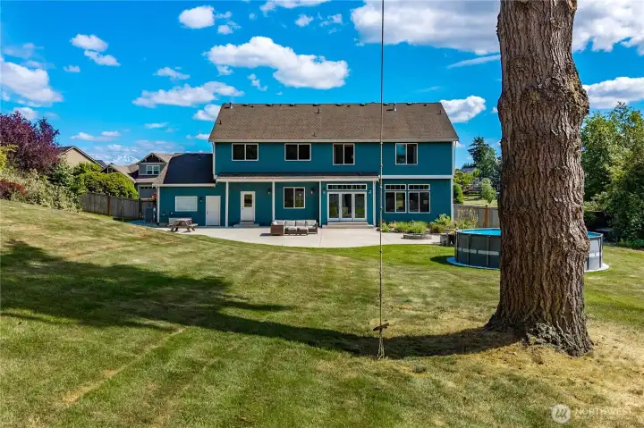 Expansive yard Expansive yard
