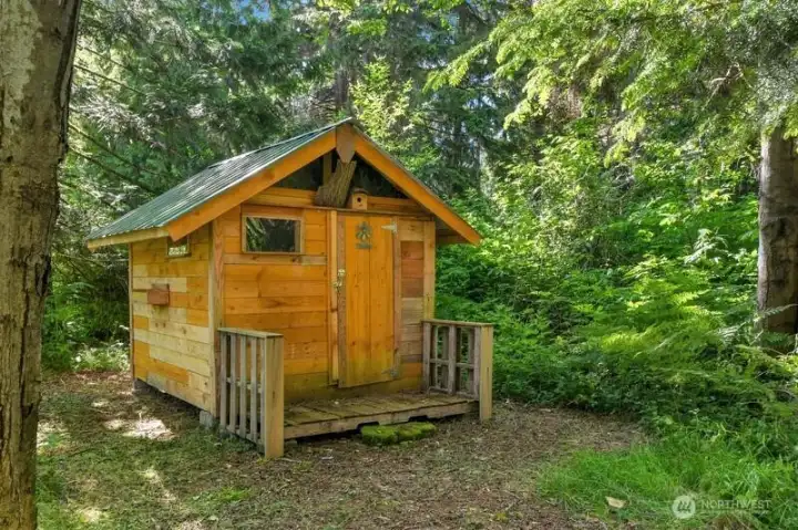 Play house or artist retreat