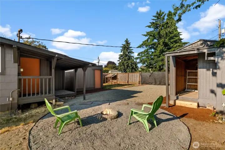 Backyard Fire Pit 7223 S Park Ave, Tacoma, WA 98408 Backyard Fire Pit 7223 S Park Ave, Tacoma, WA 98408