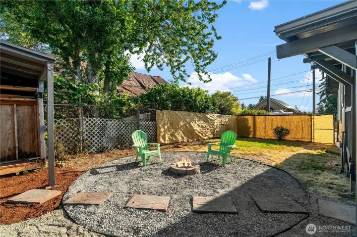 Backyard with Firepit 7223 S Park Ave, Tacoma, WA 98408 Backyard with Firepit 7223 S Park Ave, Tacoma, WA 98408