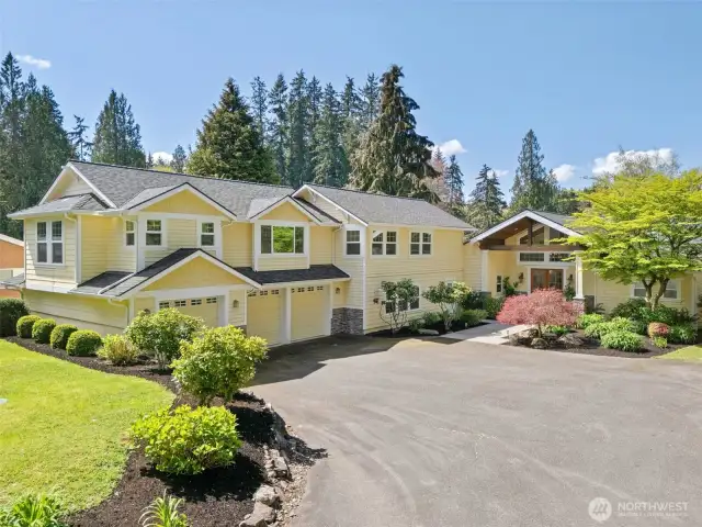 24310 Crystal Lake Place, Woodinville - 4,000 square feet with 3 Car Garage