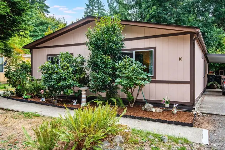 Welcome to this move-in ready home offering comfort, curb appeal, and affordable lifestyle living.