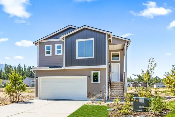 Photographs are for illustrative purposes only. Features, finishes, interior/exterior colors, landscaping and floorplan shown may vary from actual homes built.