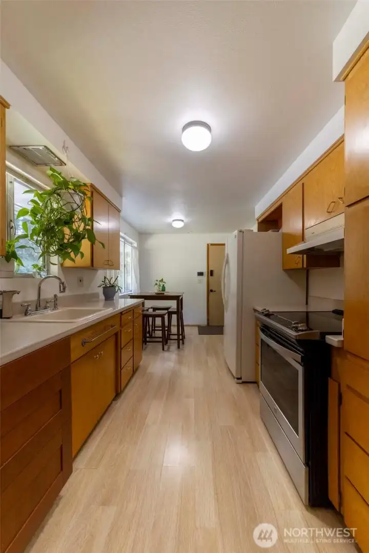 Kitchen with eat-in area