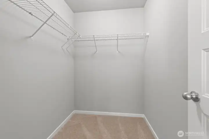 Photographs are for illustrative purposes only. Features, finishes, interior/exterior colors, landscaping and floorplan shown may vary from actual homes built.