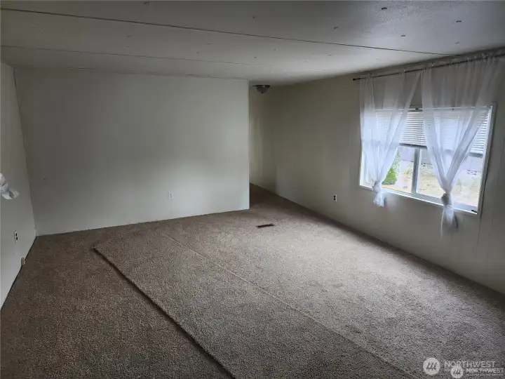 large living room with new carpet!