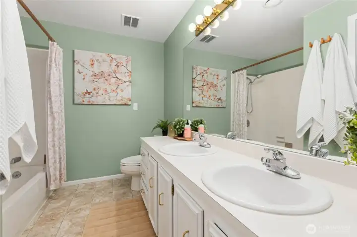 Full hall bath on upper level.