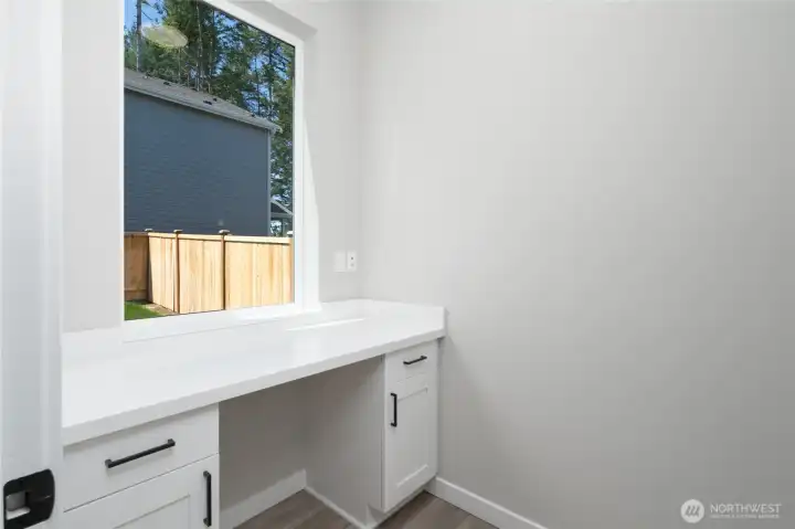 Photos are of another home in the community and are for illustration purposes only to reflect typical finishes.  May depict seller enhancements.  Colors and options may vary.