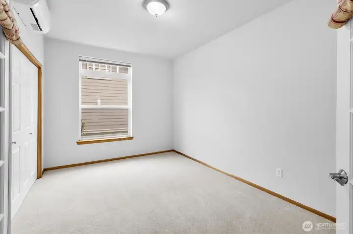 3rd bedroom/Office/Den