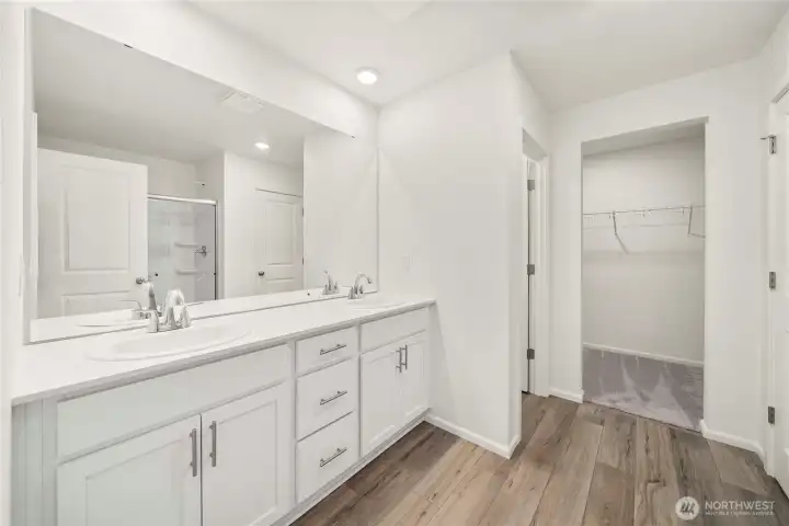 Disclaimer Secondary photos of same floor plan on different lot in different community: Photos are from another Lina, finishes, upgrades, and features may vary. Disclaimer Secondary photos of same floor plan on different lot in different community: Photos are from another Lina, finishes, upgrades, and features may vary.
