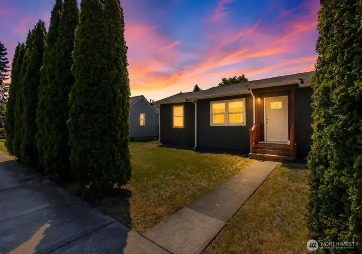 Charming rambler conveniently located in Auburn