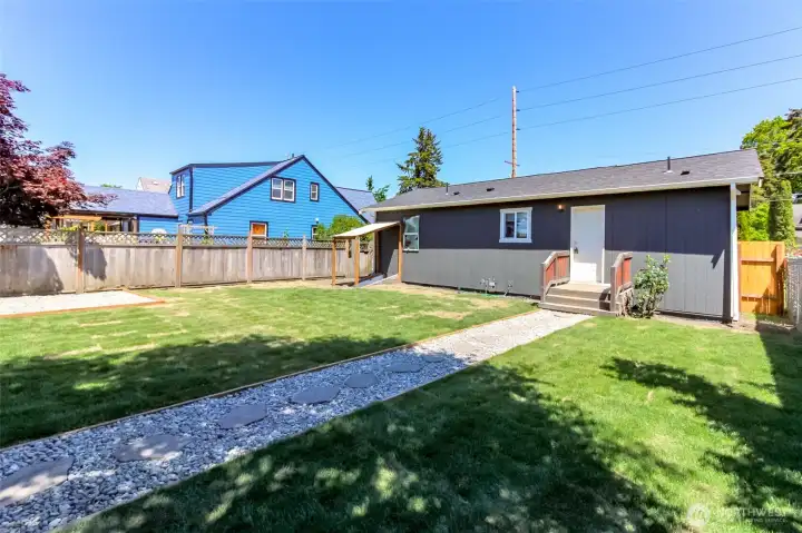 Great back yard - fully fenced