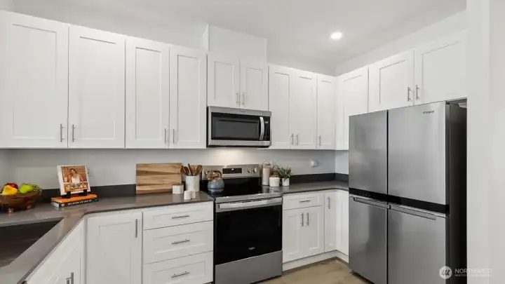 Photos are for representation only.  Features, colors and selections may differ from photograph. See site agent for details.
