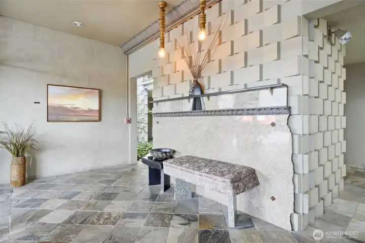 Welcoming lobby. Welcoming lobby.