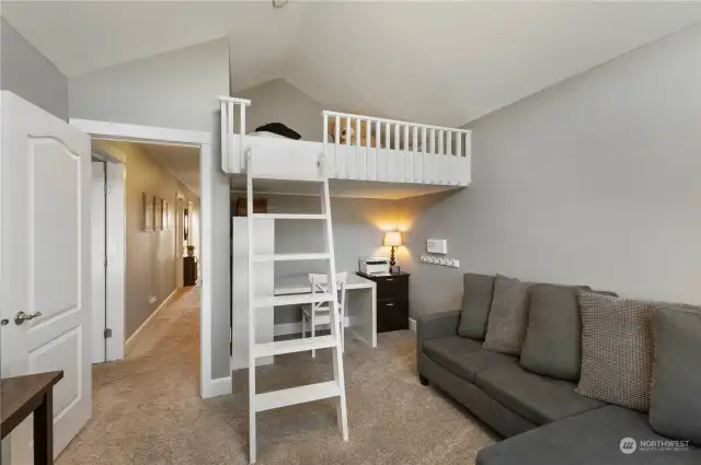 Bonus room with loft could be used as a 5th bedroom, office or playroom.