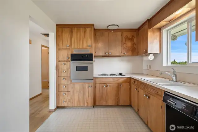 Eat in kitchen