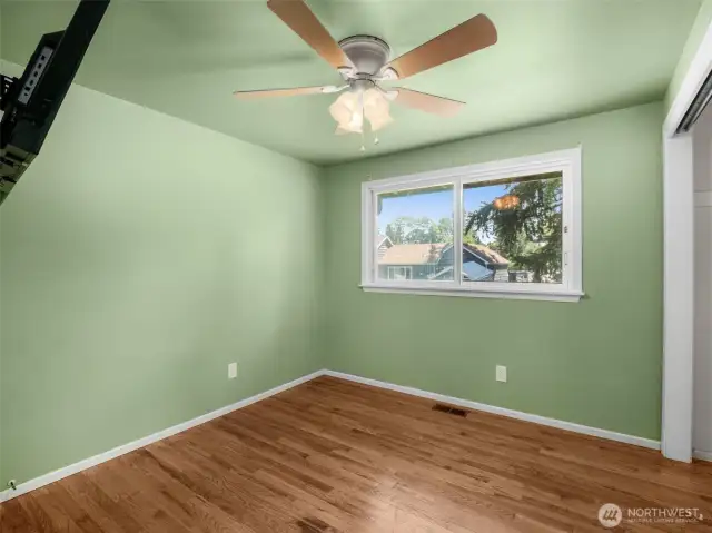 2/3 Bedrooms on Main
