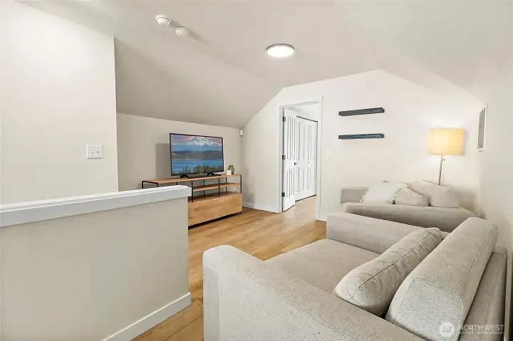 The bonus room, additional bedroom, and full bath upstairs provide extra flexibility—ideal for guests, hobbies, or a private home office. It’s a thoughtful layout that adapts beautifully to many lifestyles.