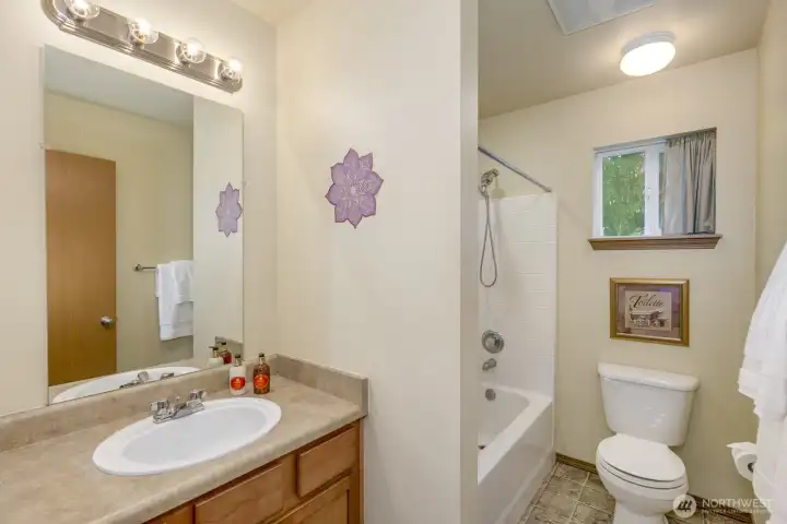 Upper hallway bathroom