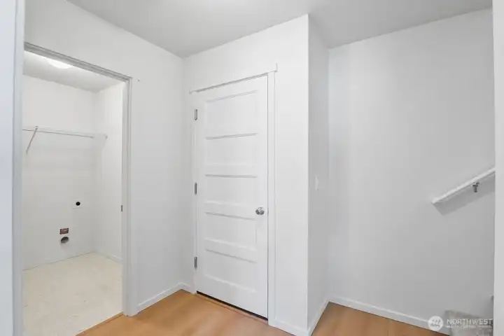 Photographs are for illustrative purposes only. Features, finishes, interior/exterior colors, landscaping and floorplan shown may vary from actual homes built.