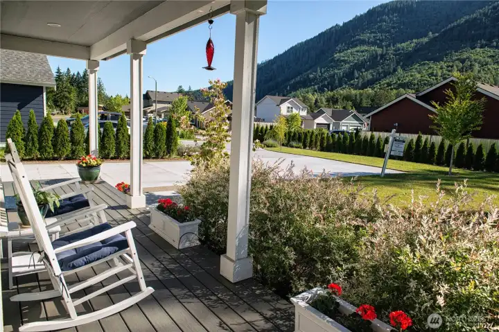 Deck is ideal for rocking chairs and relaxing with friends and family. Deck is ideal for rocking chairs and relaxing with friends and family.