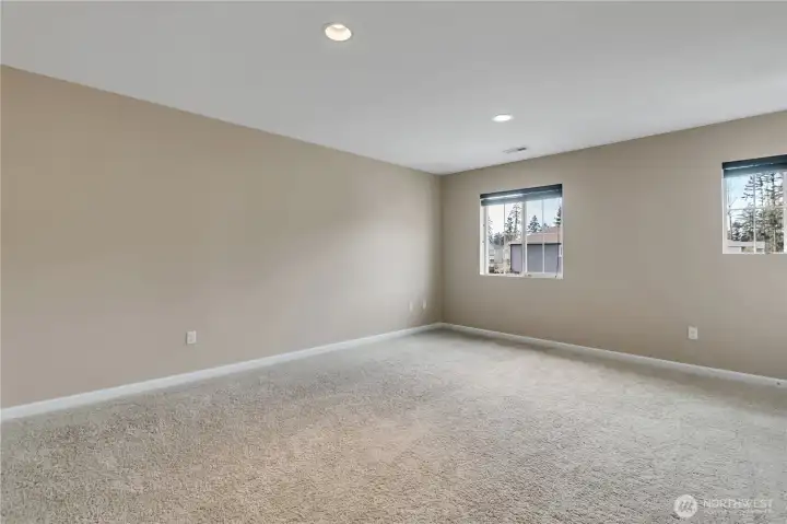 2nd X-large bedroom